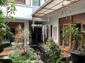 Raben House